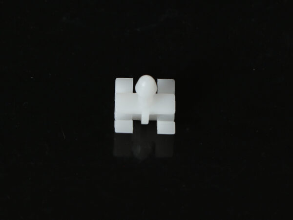 Trim clip for Mercedes R129 W126 W140 - Image 3