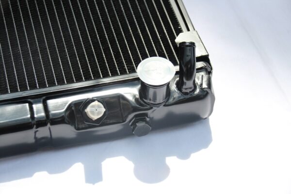 Brass radiator for Mercedes W113 280SL automatic - Image 2