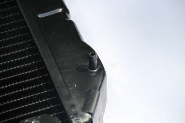 Brass radiator for Mercedes W113 280SL automatic - Image 4