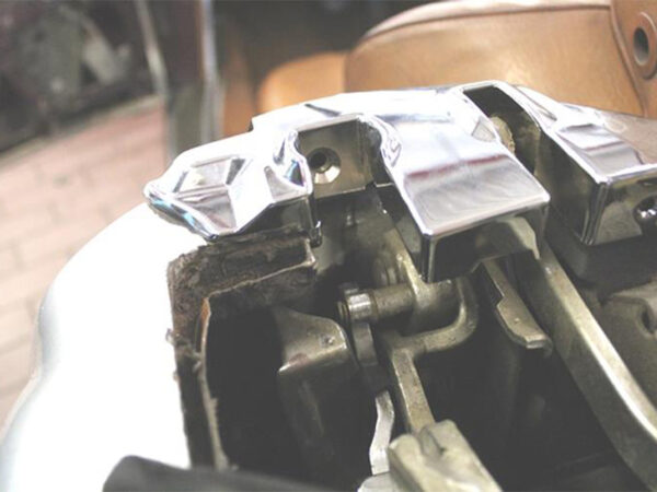 Left chrome B-pillar cover for Mercedes W113 Pagoda - Image 6
