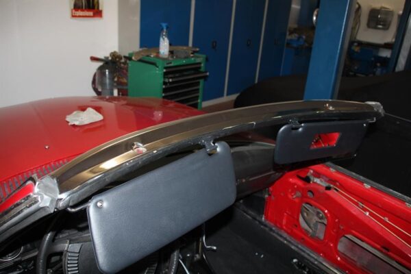 Windshield Upper Cover in Chrome for R107 1972-1989 - Image 3