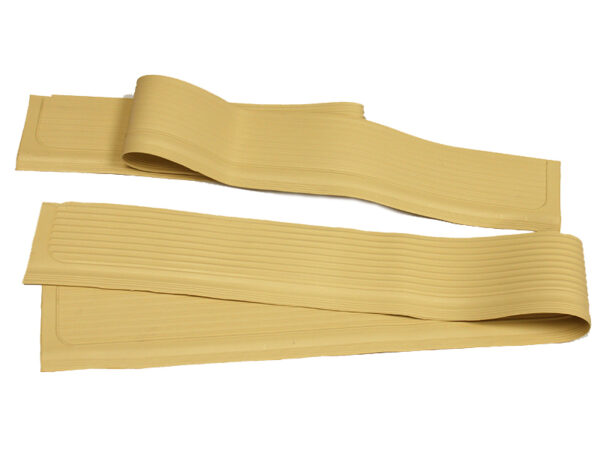 Rubber mat cream left and right for Mercedes R107 entry - Image 3