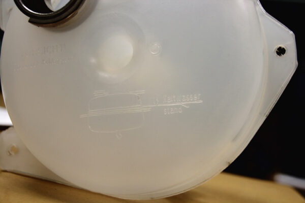 Expansion tank for Mercedes R107 C107 - Image 4