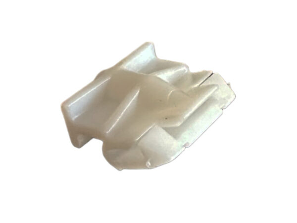 Fastening clip for Mercedes W201 / W124 Sacco board door front. and here below - Image 3