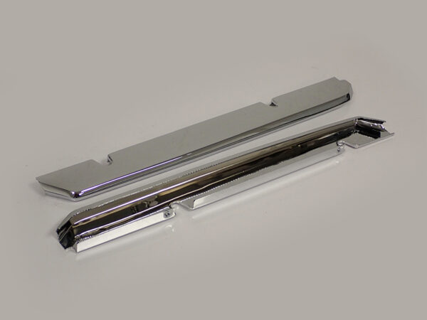 Chrome strut set for Mercedes R107 radiator grille - Image 2