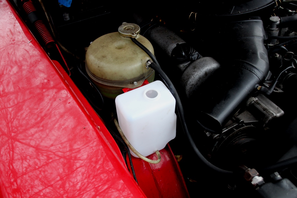 Windshield washer fluid reservoir for Mercedes R107 early version 1 - Image 5