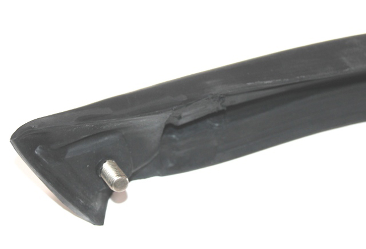Rear bumper rubber for Mercedes R107 - Image 3