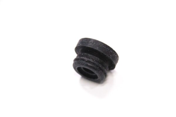 Plug for Mercedes W108 - W113 master brake cylinder - Image 4
