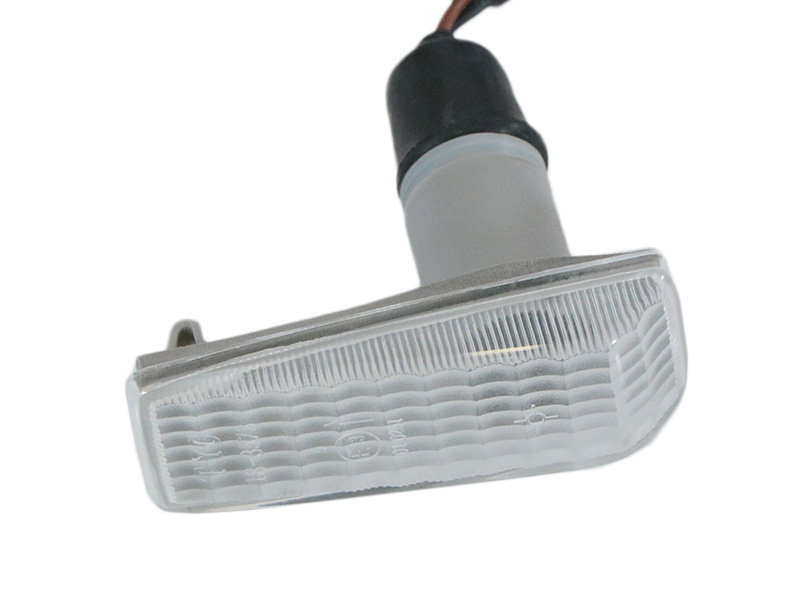 Indicator light in white for side installation on Mercedes W201 W202 W124 W140 - Image 2