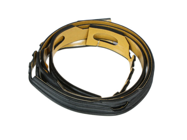 Gasket / sealing pad for Mercedes W124 radiator grille - Image 3