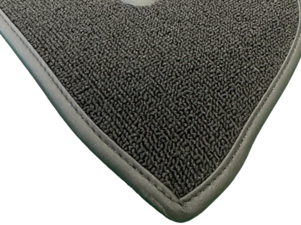 Center tunnel carpet Pagoda W113 Automatic Black - Image 3