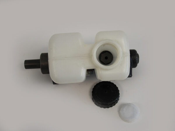Master brake cylinder with reservoir for Mercedes W108 / W110 / W111 / W112 / W113 - Image 3