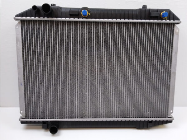 Radiator for Mercedes W126 V8 automatic - Image 3